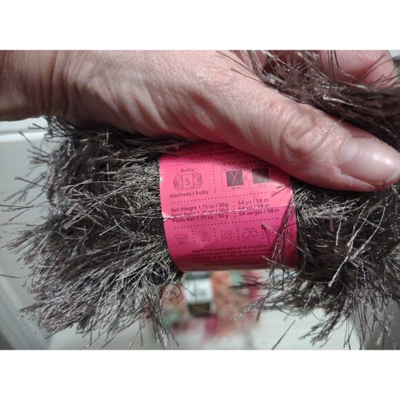 Lion Brand Fun Fur yarn 5 weight multicolor 5.25 oz total 192 yards length - Picture 8 of 11